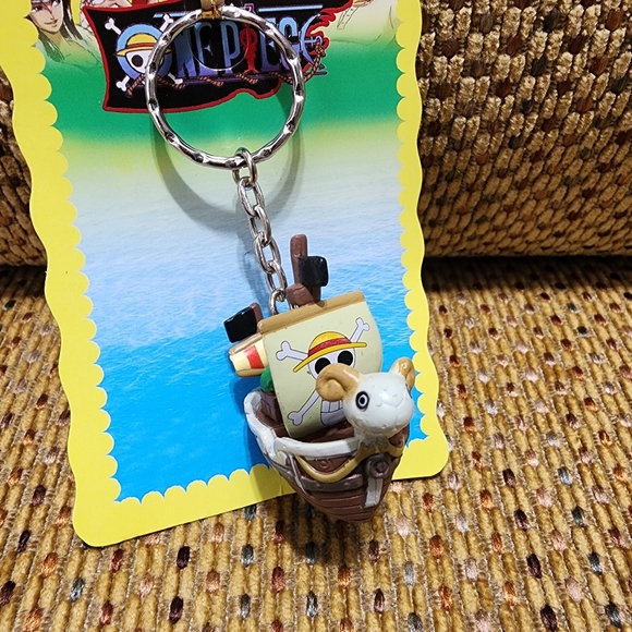 [NEW] One Piece Miniature Going Merry Keychain Keycharm / Japanese Anime / Manga - Picture 3 of 3